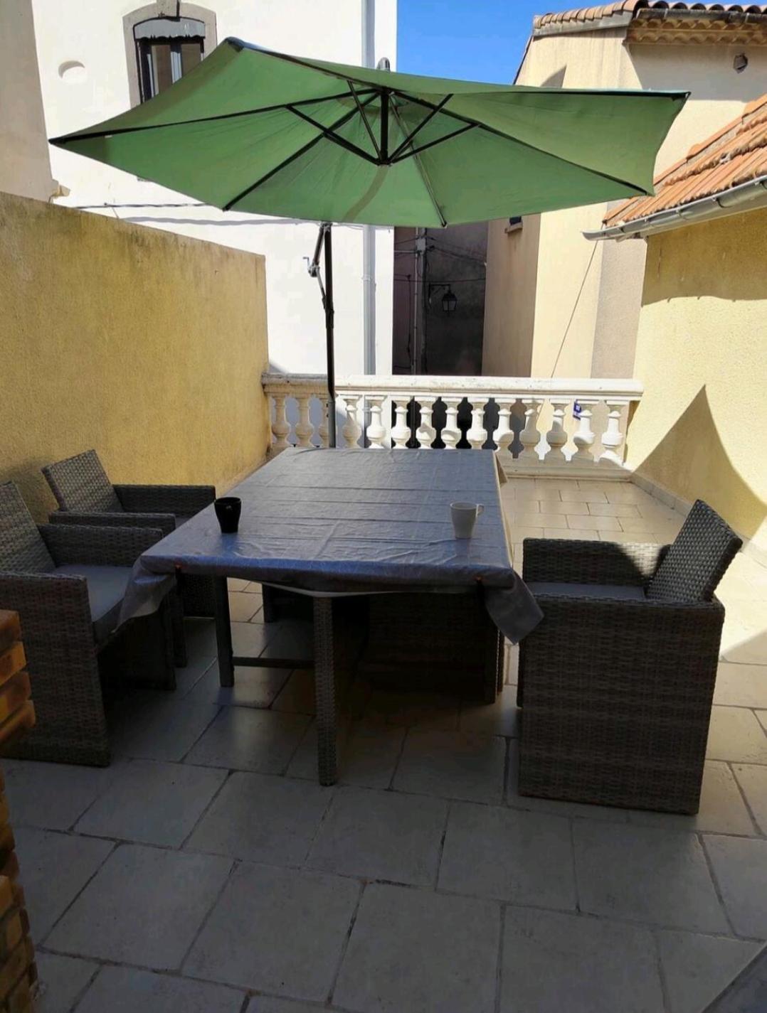 Maison de vacances à Marseillan au cœur du village, à quelques pas du port. Esterno foto